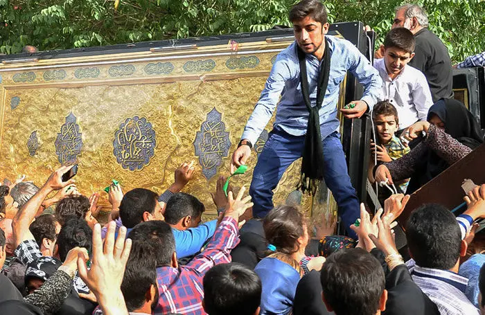 دومینوی تقدیس