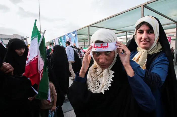 (تصاویر) اجتماع منتقدان مذاکرات در مشهد