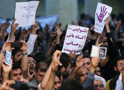 (تصاویر) حمایت از روحانی در مقابل دلواپسان