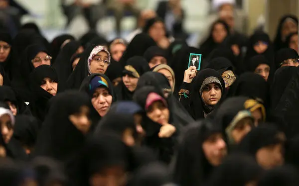 (تصاویر) دیدار رهبر انقلاب با مسئولان کشورهای اسلامی