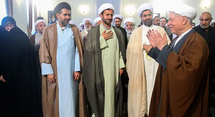 جشن ازدواج دانشجویی، جلسه حاشیه‌دار شورای شهر، وزرا و نمایندگان در مجلس، شادی پرسپولیسی‌ها،...