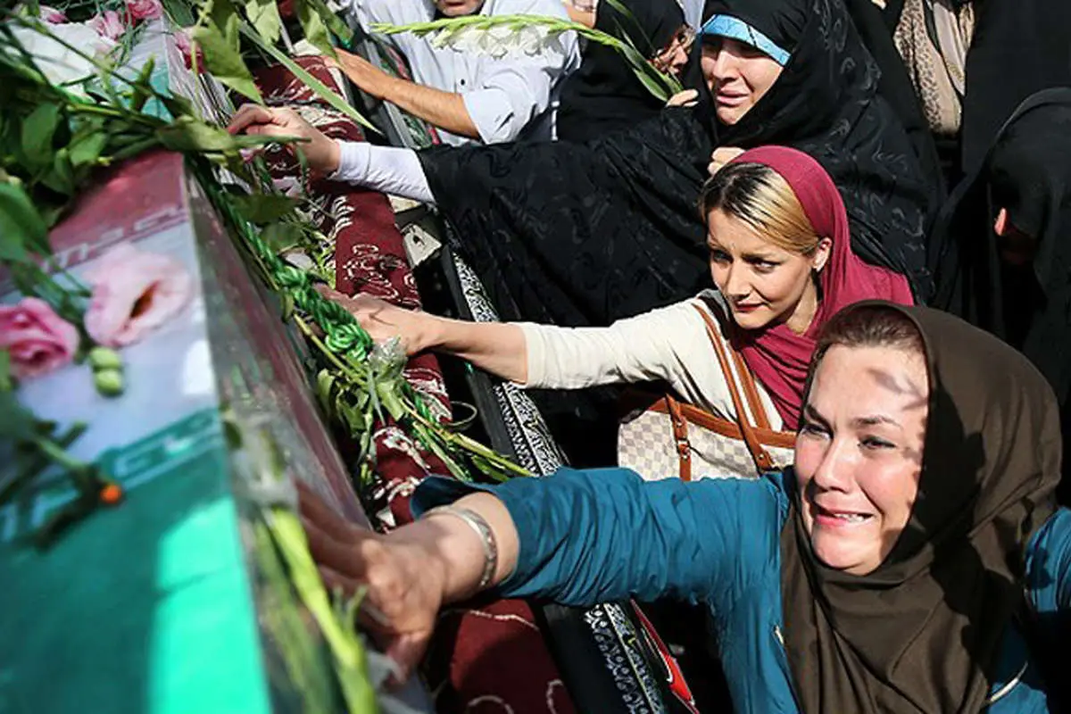 (تصاویر) مراسم تشییع پیکر شهدای غواص