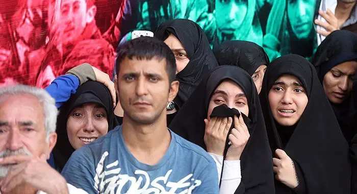 مراسم تشییع شهیدان، هنرمندان در جشن، مراسم جایزه ادبی پروین اعتصامی، رونمایی از کتاب...