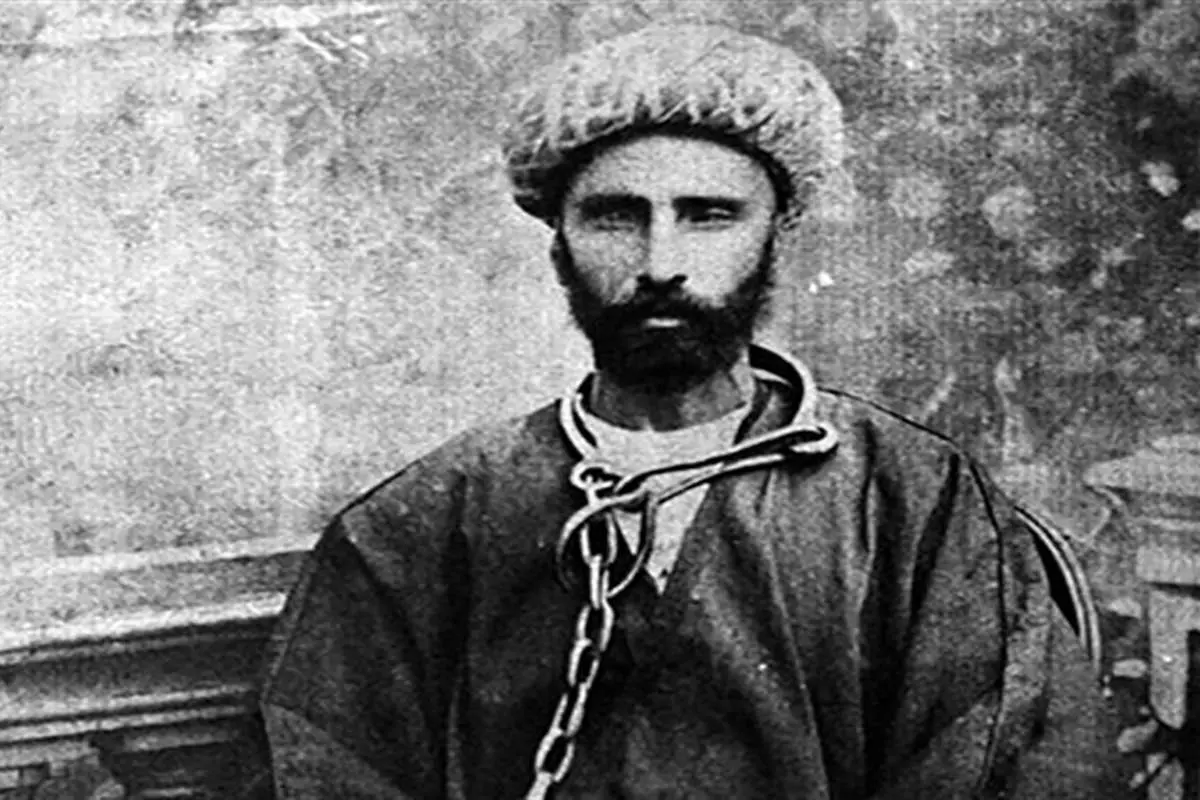 «آن میرزا رضای قد کوتوله»