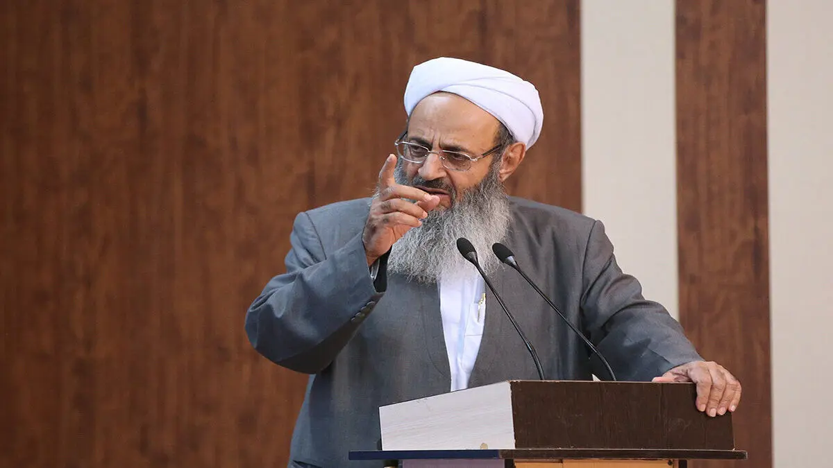 دفاع مولوی عبدالحمید از طالبان