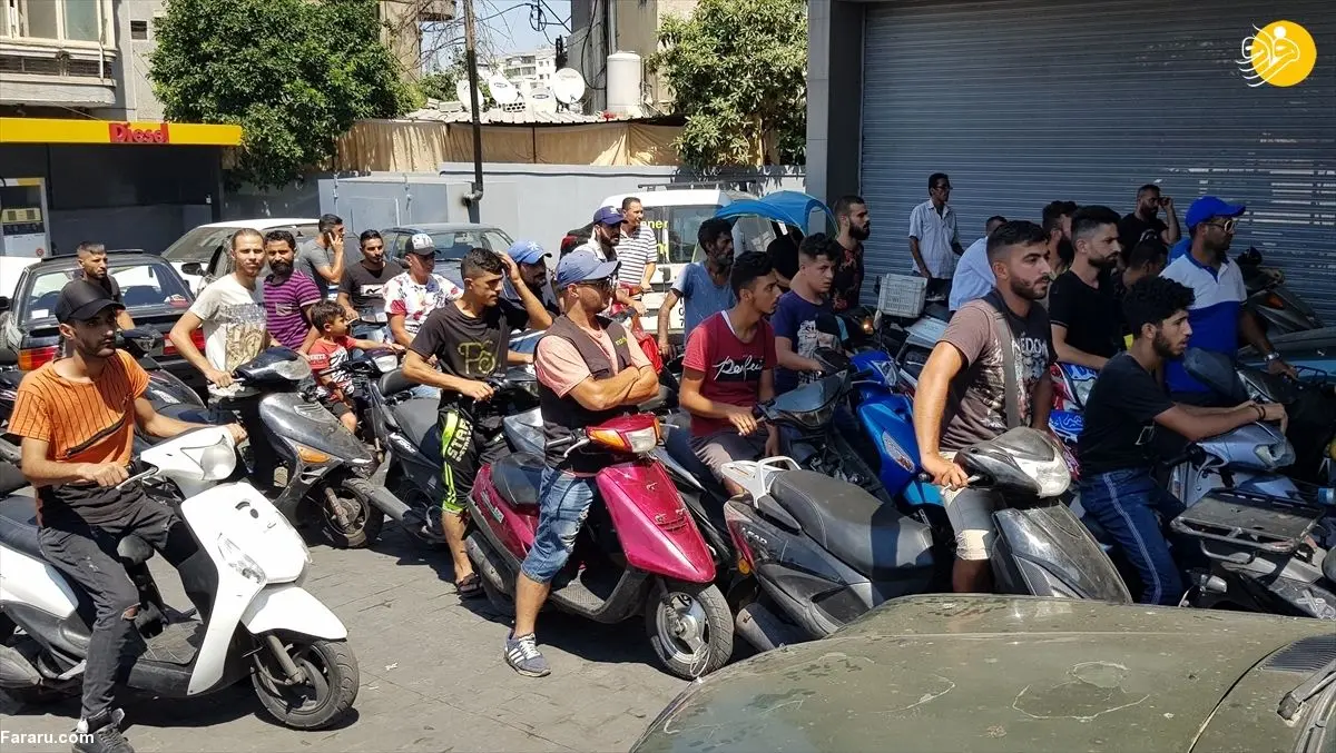 (تصاویر) صف طولانی نان و بنزین در لبنان