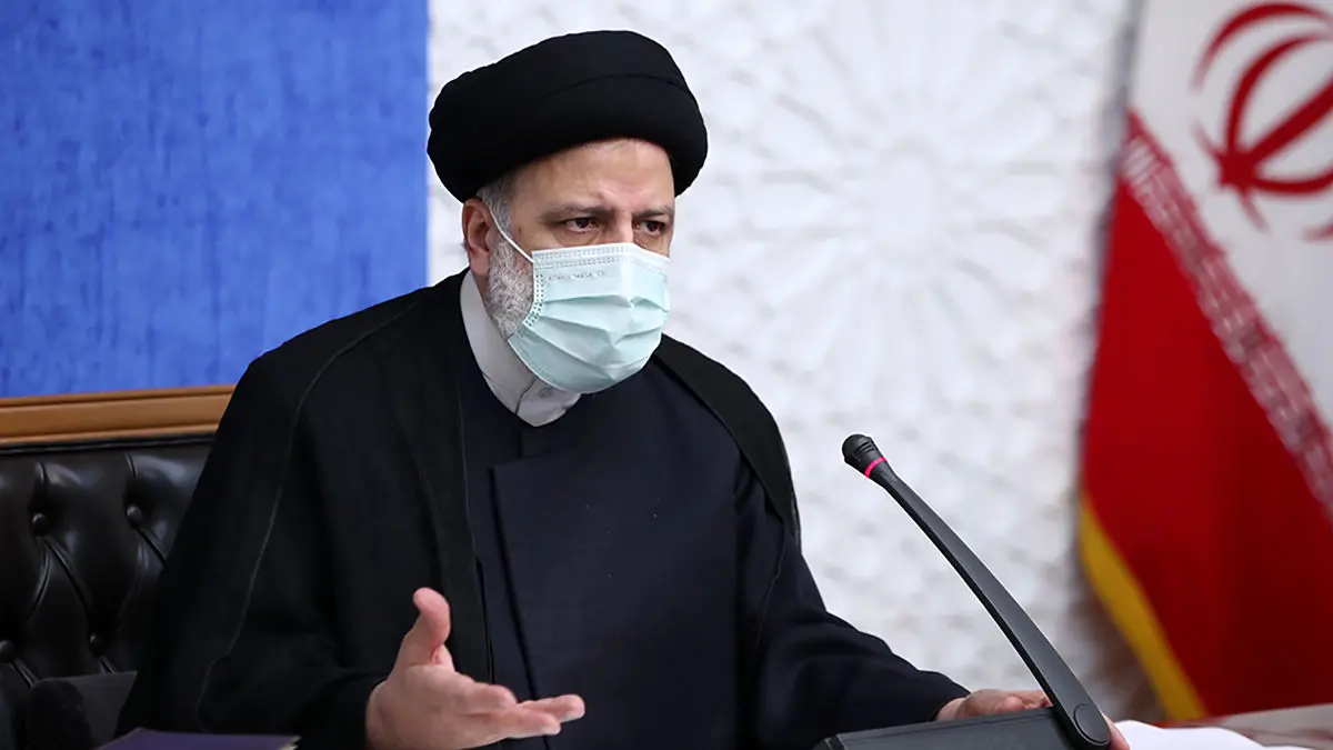 رئیسی: متناسب سازی حقوق با تورم ضروری است
