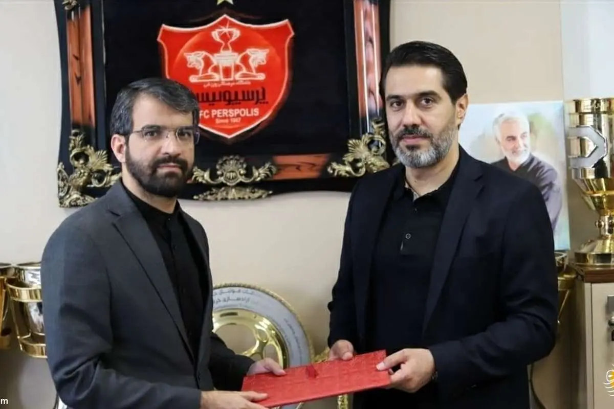 مدیر پرسپولیس تمدید کرد