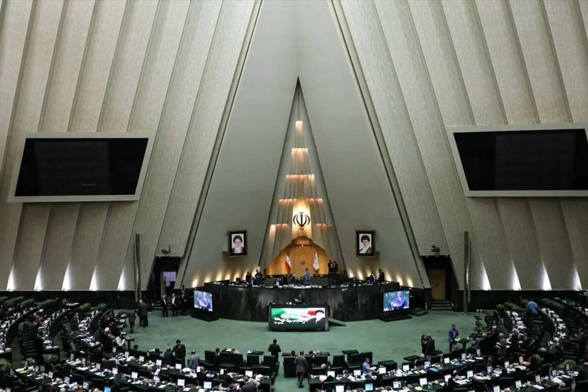 احتمال رای نیاوردن سه وزیر پیشنهادی رئیسی