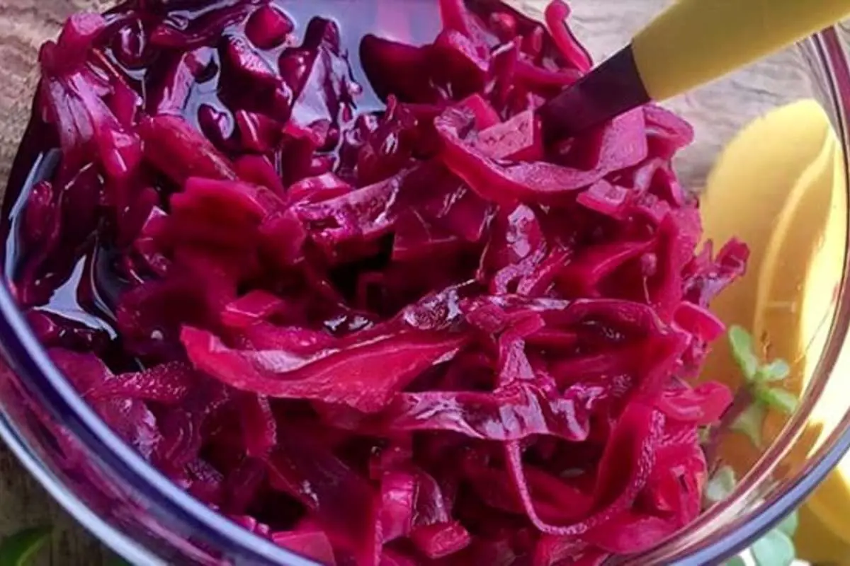 طرز تهیه ترشی کلم قرمز؛ راز خوشمزگی ترشی کلم قرمز رستورانها چیست؟