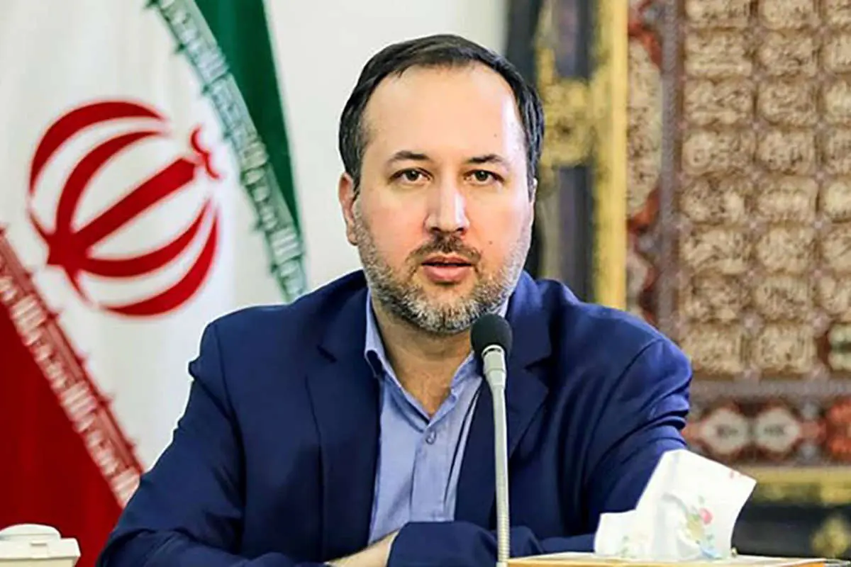 (ویدئو) انتقاد یک نماینده از عدم مخالفت با یک وزیر پیشنهادی