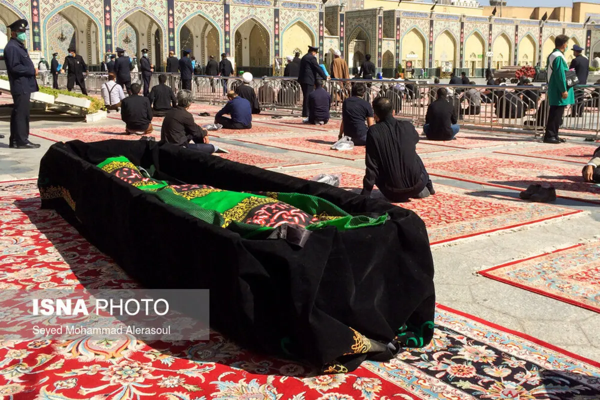 (تصاویر) تشییع پیکر علامه محمدرضا حکیمی