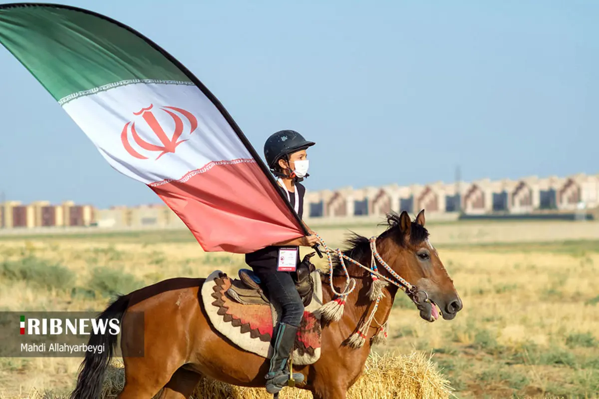(تصاویر) مسابقات کمان گیری روی اسب