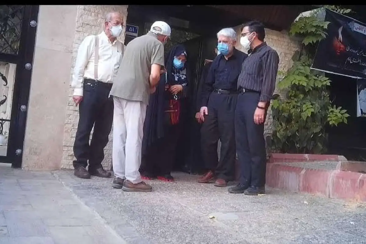 (تصویر) حضور میرحسین موسوی در منزل یکی از اقوام