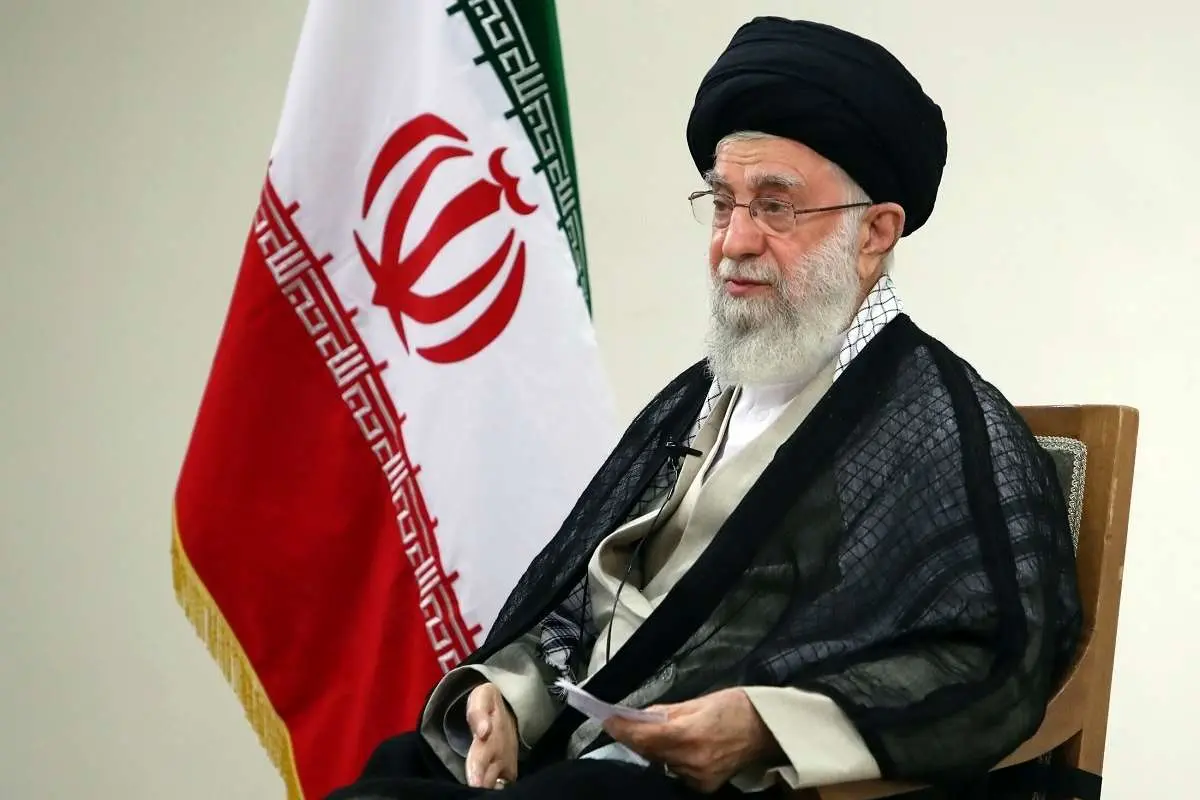 (تصاویر) سخنانی تلویزیونی رهبر انقلاب درپی خیز مجدد کرونا