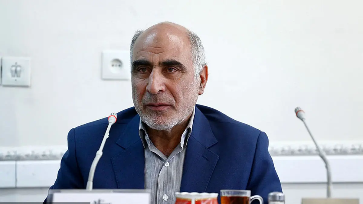 کنایه تند به سعید جلیلی و زاکانی: با طلبکاری استعفا دادند