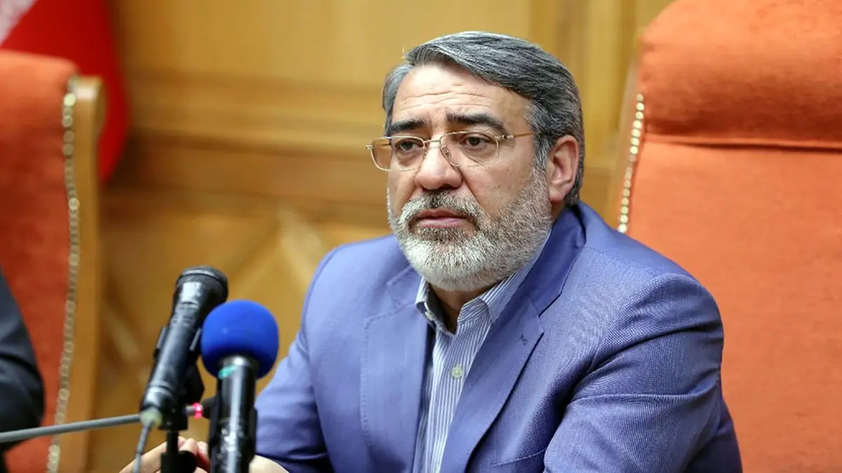 وزیر کشور: مراسم عزاداری در اماکن سربسته ممنوع است