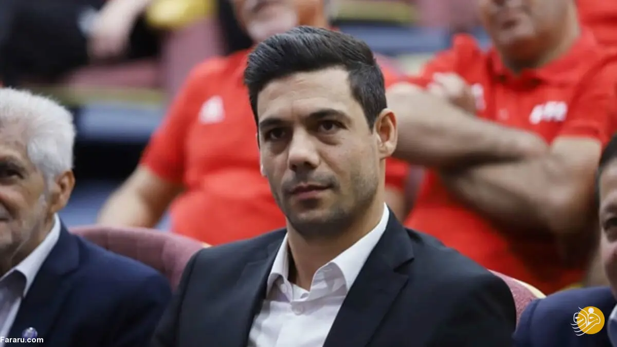 (عکس) معاون باشگاه پرسپولیس با ۲۰ سال تاخیر سرباز شد