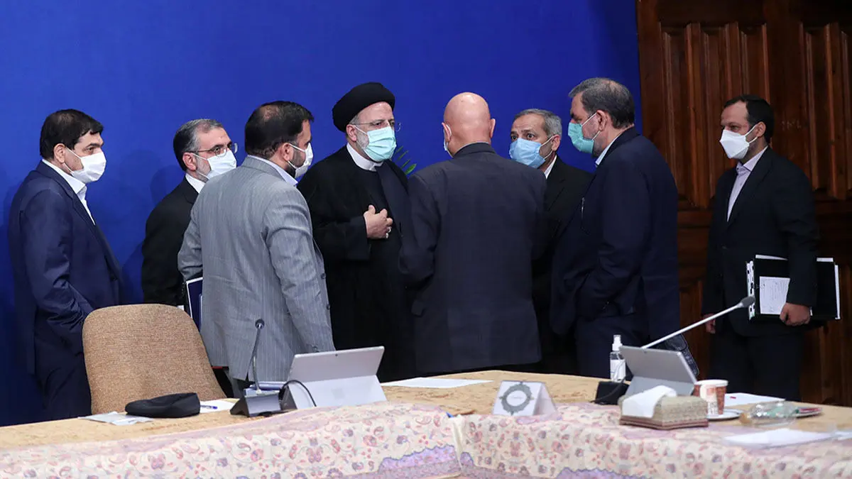 محافظه‌کاران واقع‌بین می‌شوند!