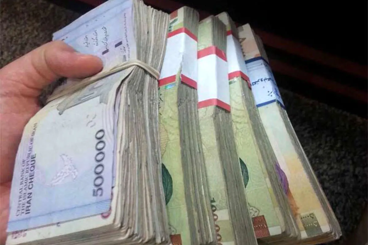 خیال کارکنان راحت؛ کاهش حقوق در کار نیست