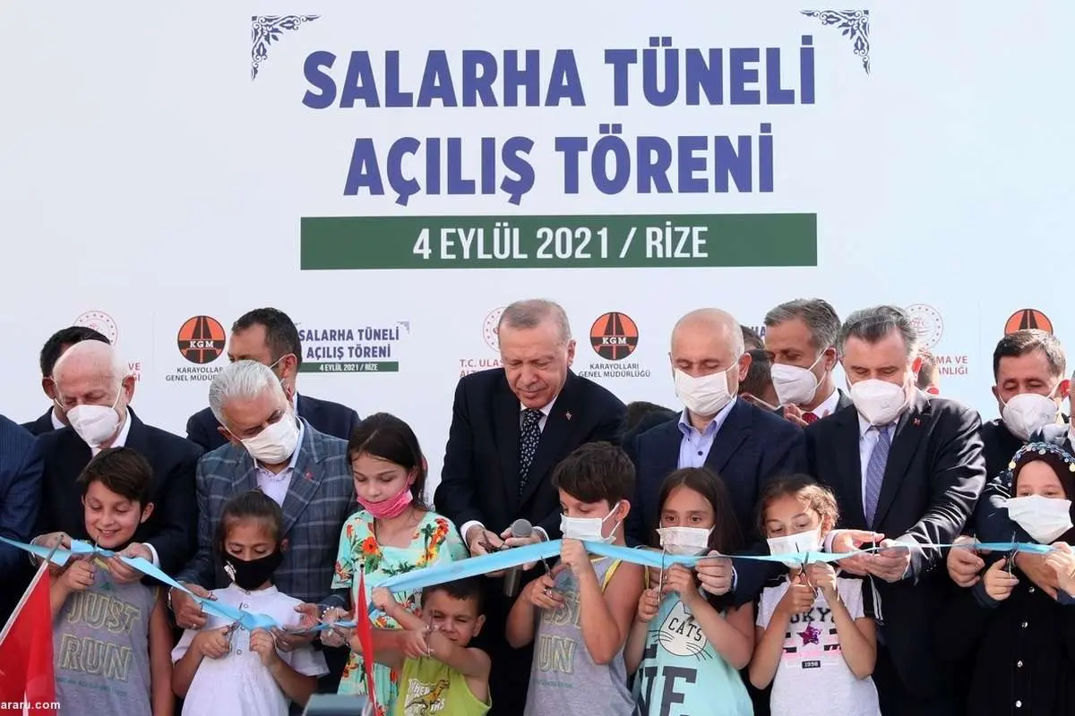 (ویدئو) ضربه زدن اردوغان به سر یک کودک جنجالی شد