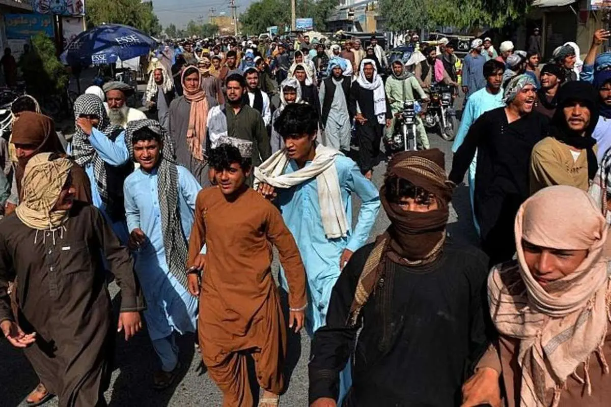 (ویدئو) تظاهرات هزاران نفر در قندهار علیه طالبان