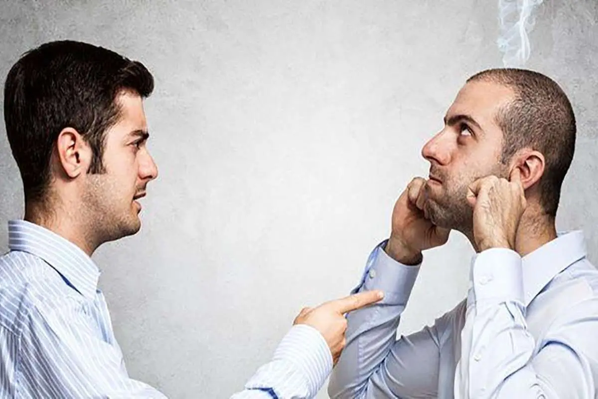 چطور باید یک گفتوگوی خستهکننده را تمام کرد؟