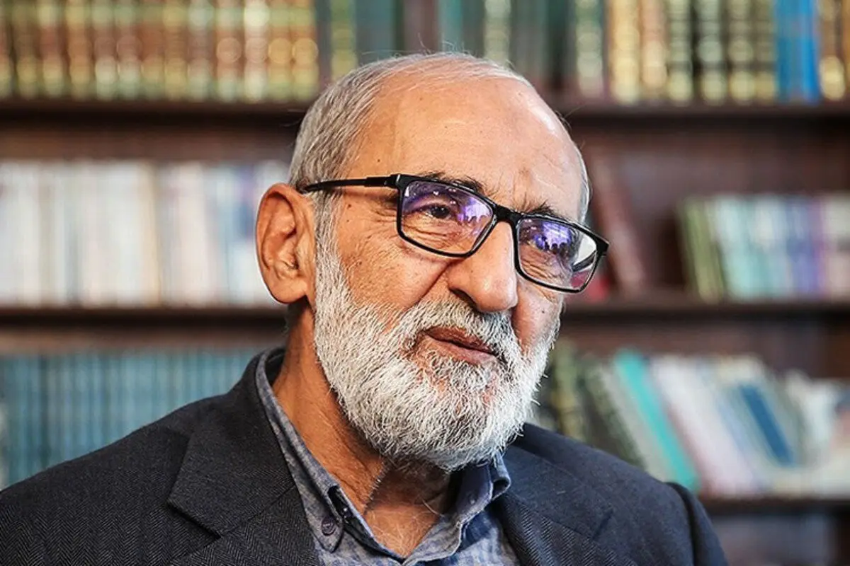 شریعتمداری: ایران از «ان‌پی‌تی» خارج شود