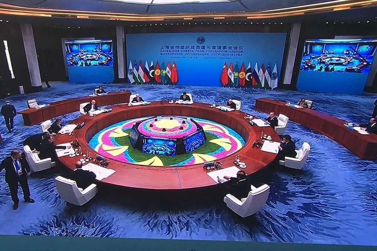 ‌تداوم استراتژی نگاه به شرق‌