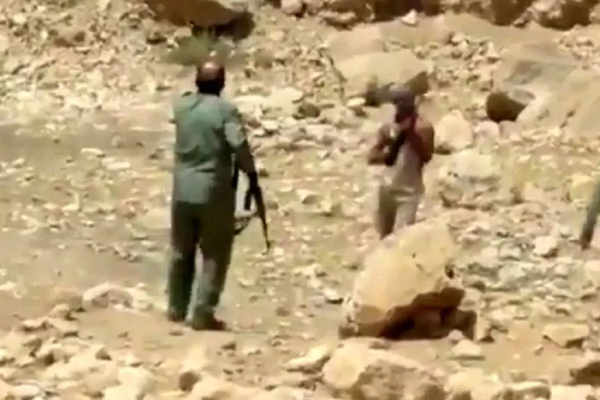 (ویدئو) دوئل دو محیط‌بان با یک شکارچی