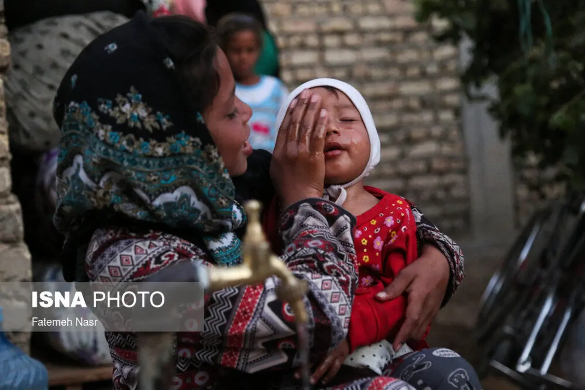 (تصاویر) زندگی دشوار مهاجران تازه وارد افغان در حاشیه اصفهان