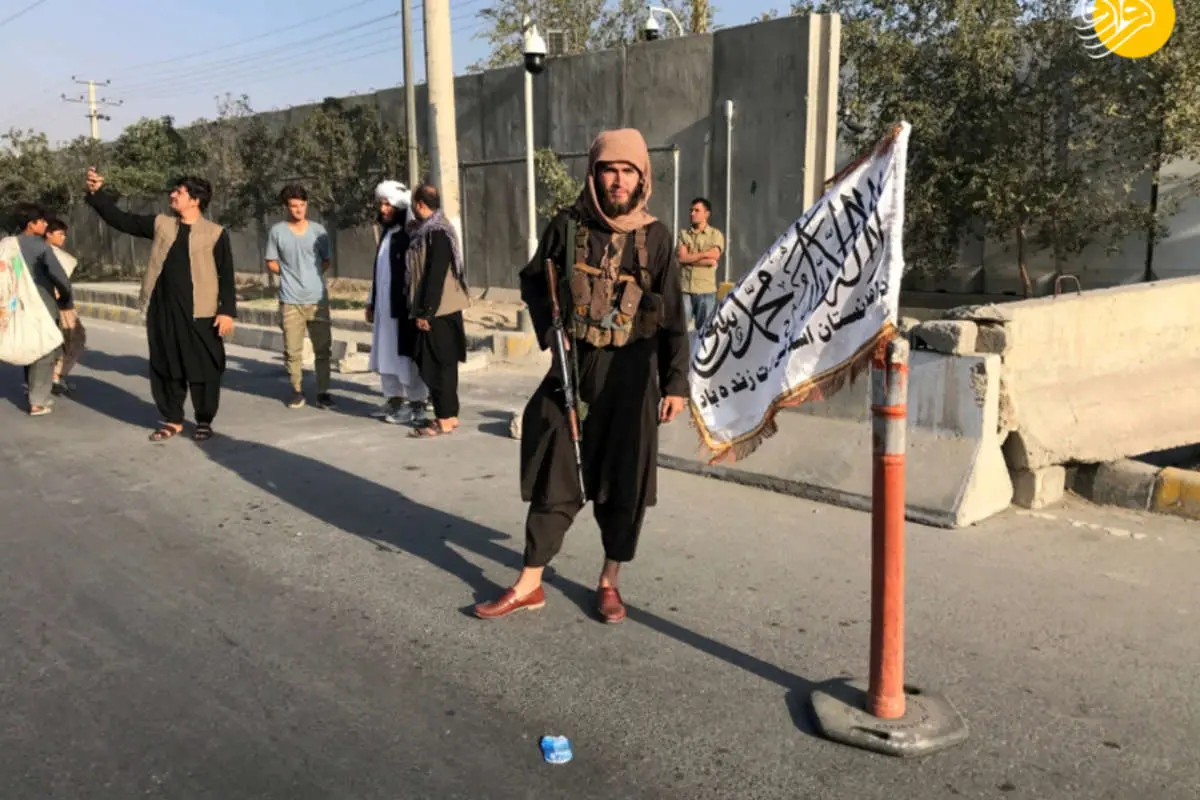 (ویدئو) اهتزاز پرچم طالبان در قبیله آفریقایی!