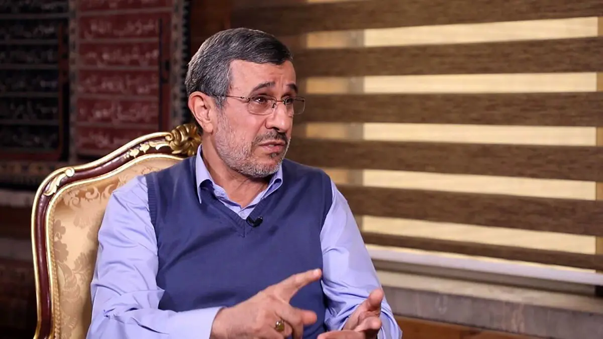 توئیت جنجالی احمدی‌نژاد خطاب به پوتین