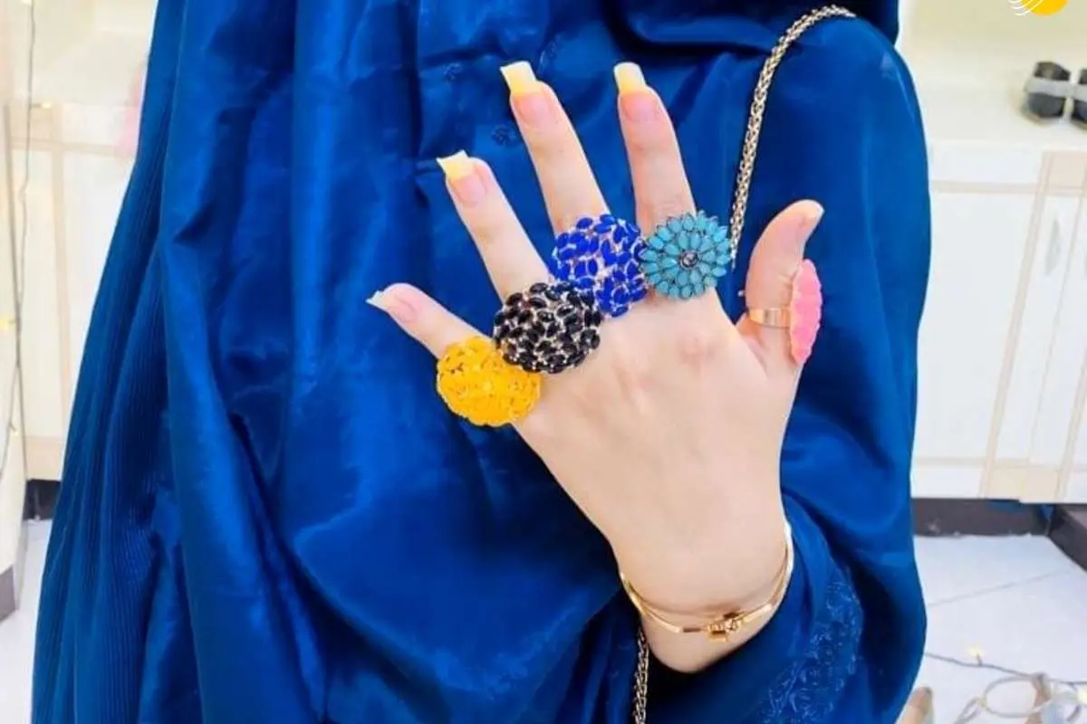 (عکس) تغییر پوشش زنان مدل افغان از ترس طالبان