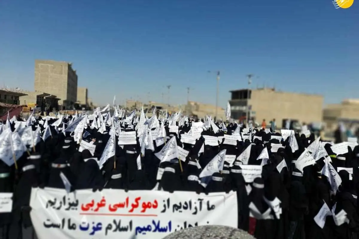 (ویدئو) اجبار معلمان زن به حمایت از طالبان!