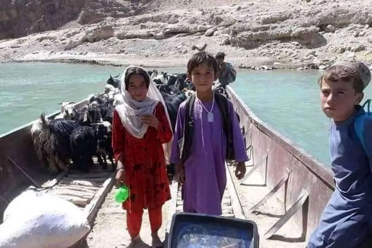 (عکس) کوچ اجباری شیعیان هزاره توسط طالبان!