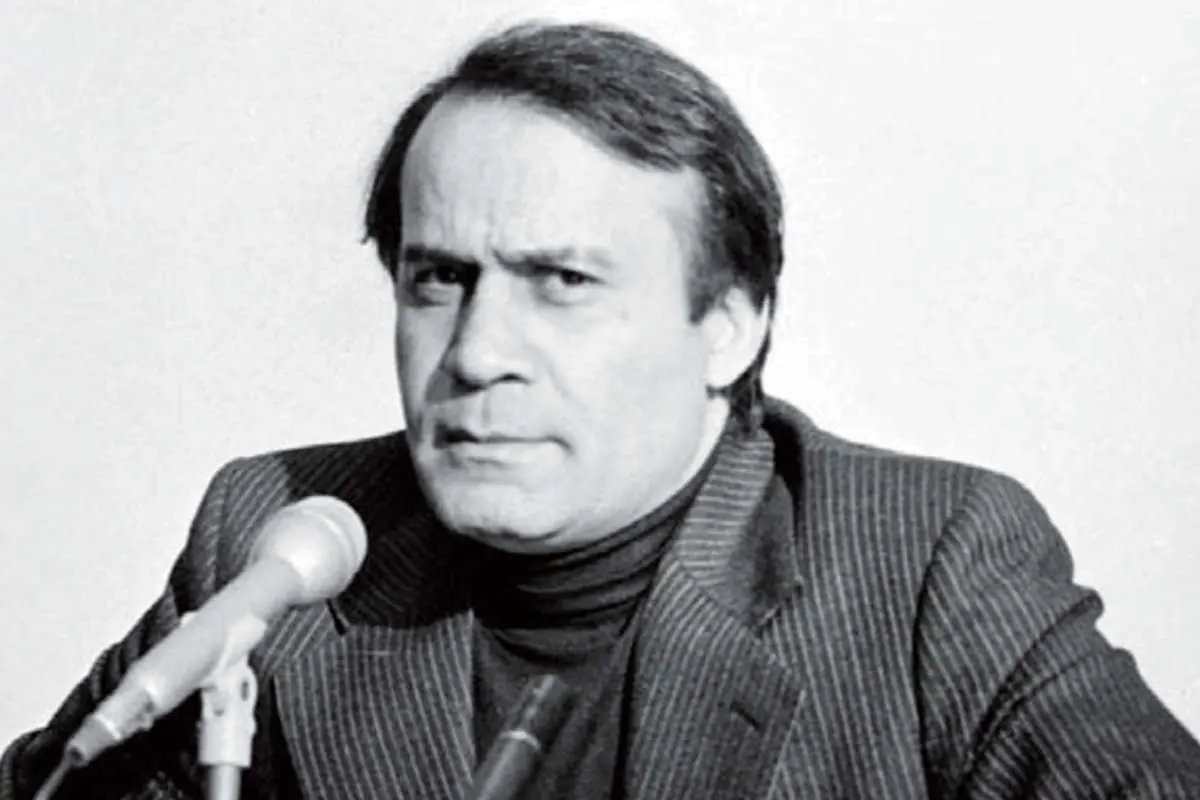 چهره دوگانه صادق قطب‌زاده