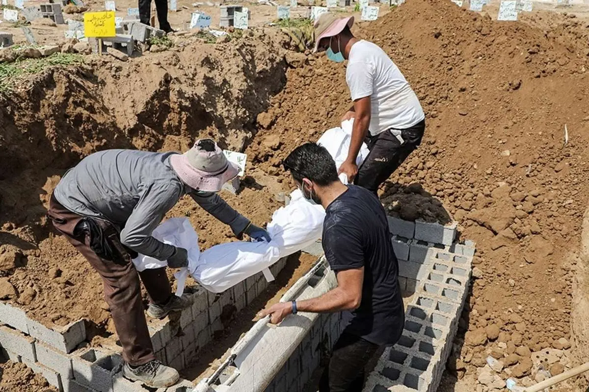 (تصاویر) روزهای شلوغ آرامستان اهواز