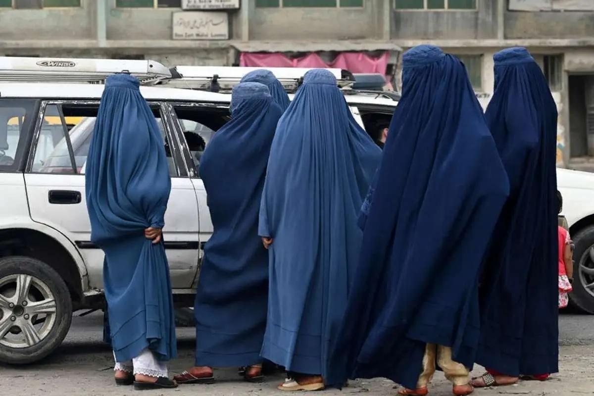 (ویدئو) تظاهرات زنان حامی طالبان