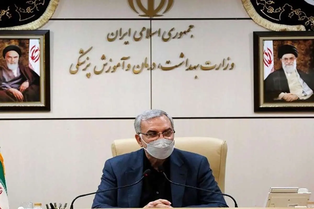 وزیر بهداشت: دانشگاهها اواسط مهر ماه بازگشایی میشوند