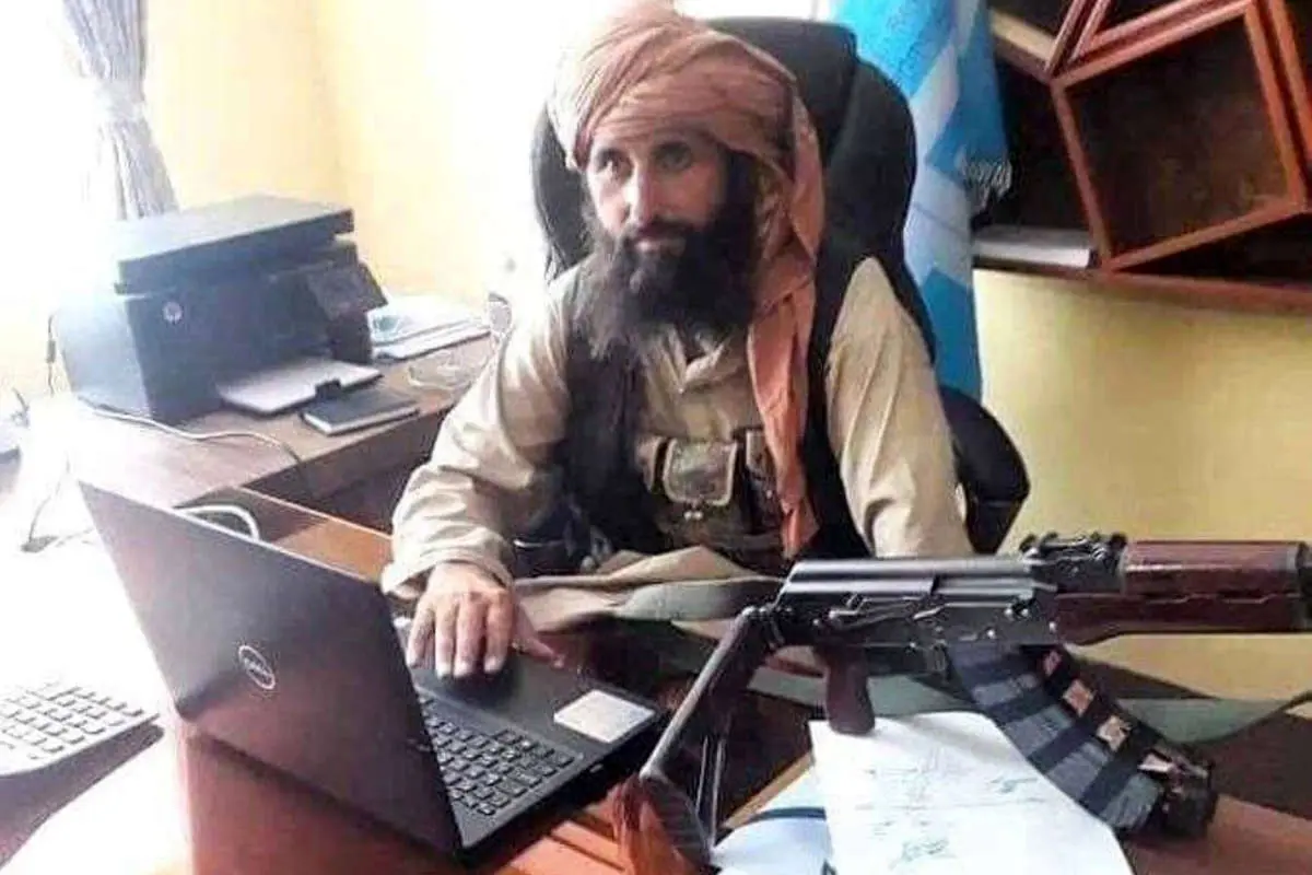 تصویری عجیب از اولین روز کاری رییس بانک مرکزی طالبان