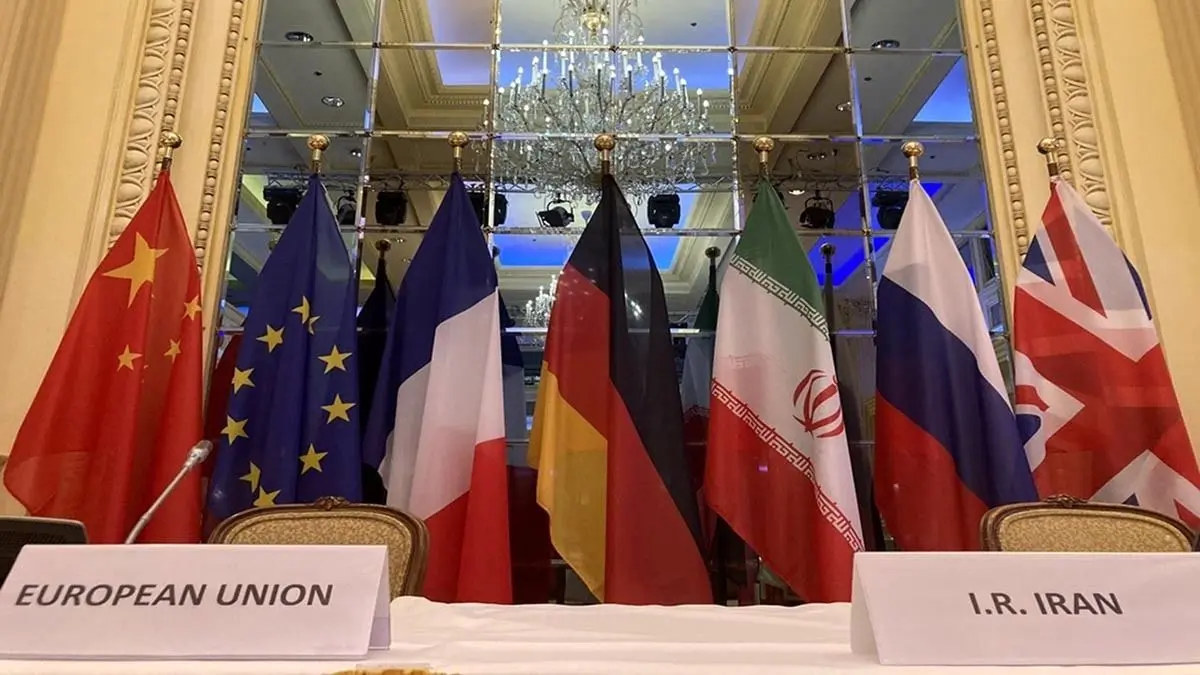 کیهان: ایران در پی بازنگری در مذاکرات هسته‌ای است