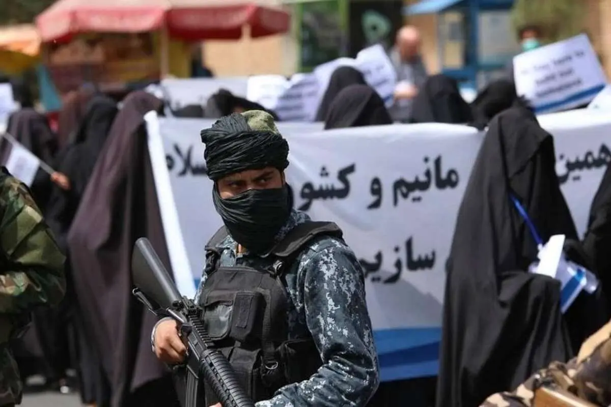 (تصاویر) تظاهرات زنان هوادار طالبان