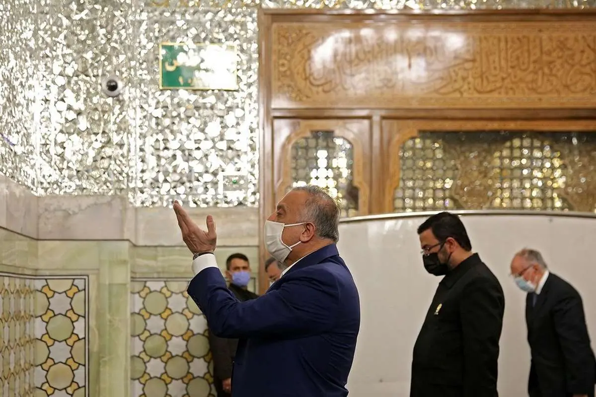 (تصاویر) نخست وزیر عراق در حرم امام رضا(ع)