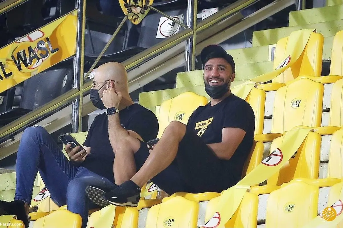 (عکس) بازیکن مورد غضب فرهاد مجیدی تماشاگر استقلال - الهلال