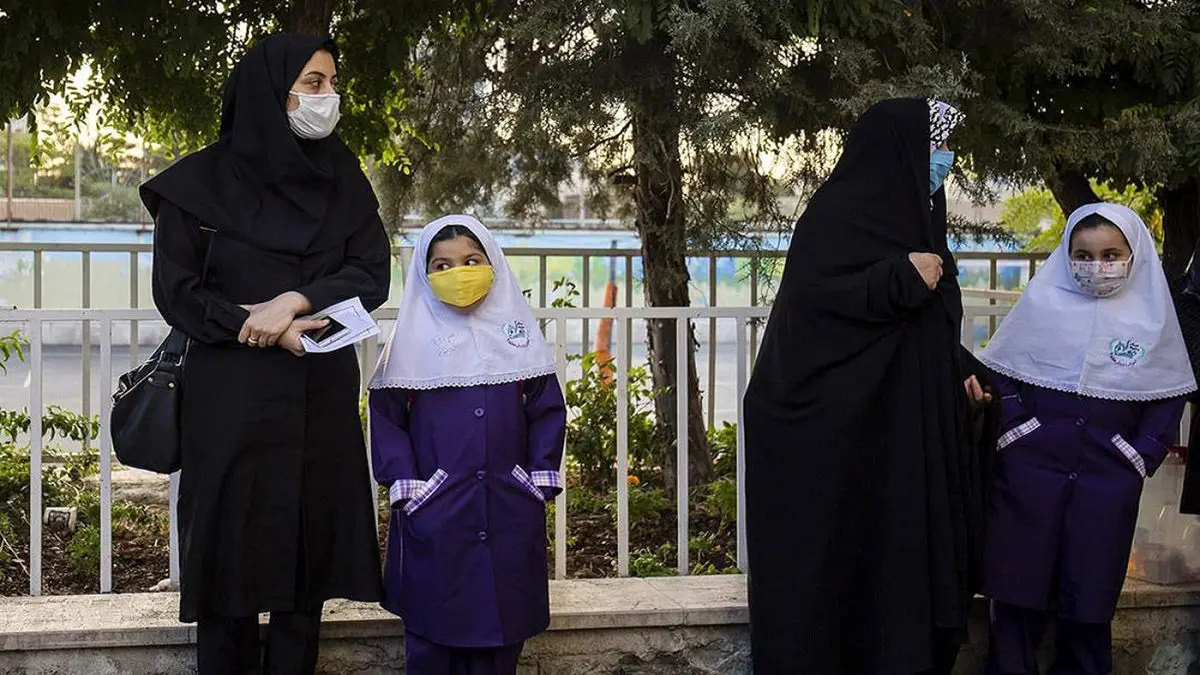 اصلاح بخشنامه جنجالی تحویل مدارک تحصیلی فرزند به پدر