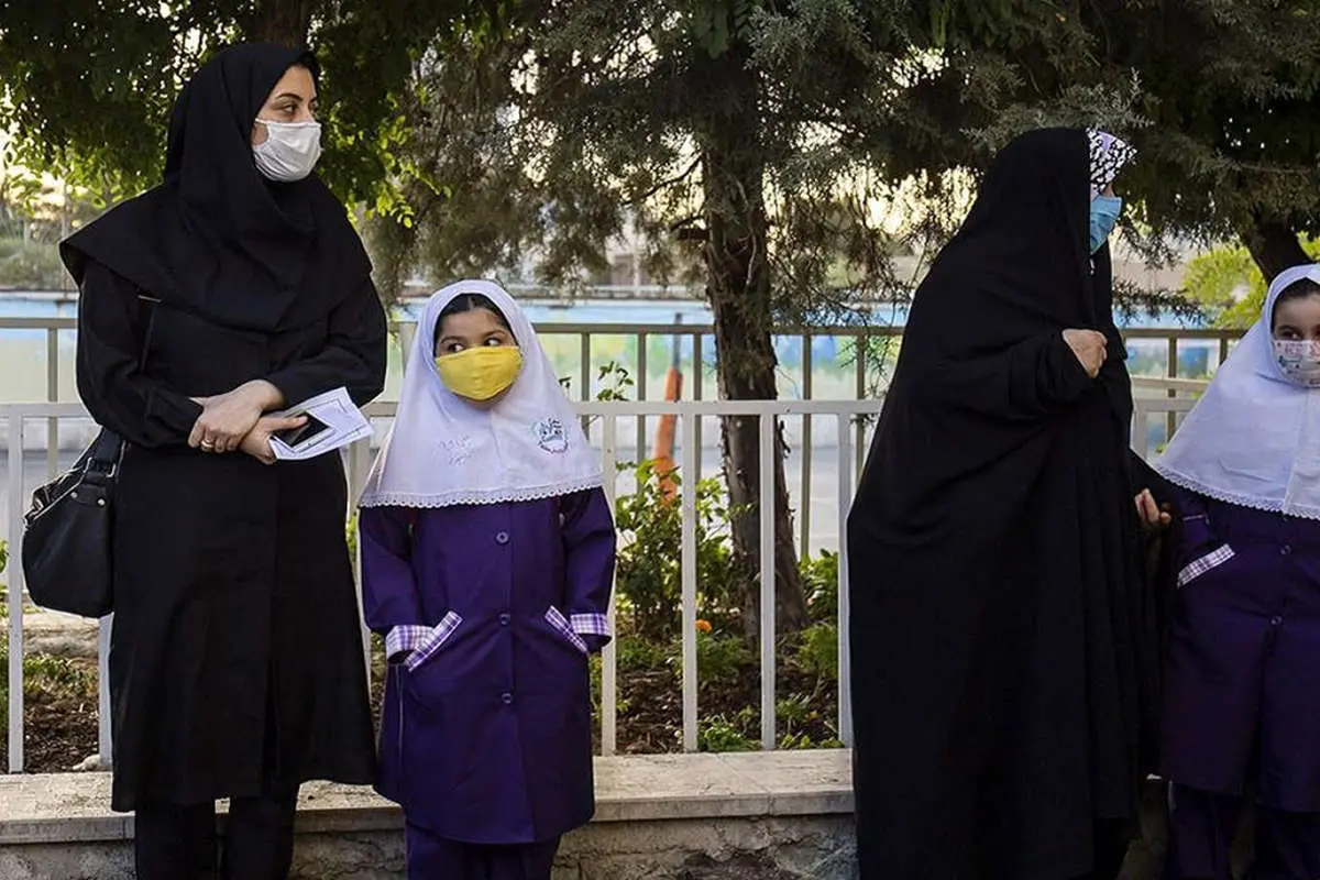 اصلاح بخشنامه جنجالی تحویل مدارک تحصیلی فرزند به پدر