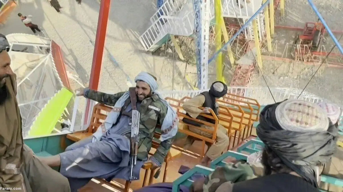 (ویدئو) لذت جنگجویان طالبان در کشتی دزدان دریایی!