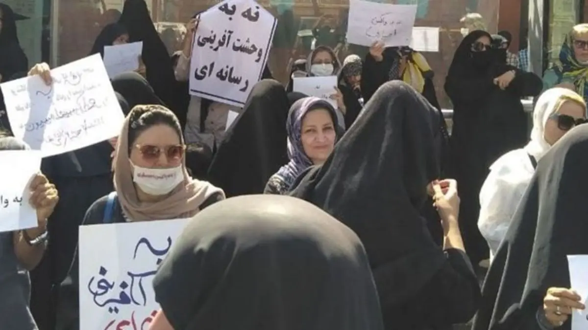 تجمع «مخالفان واکسن» مقابل مجلس