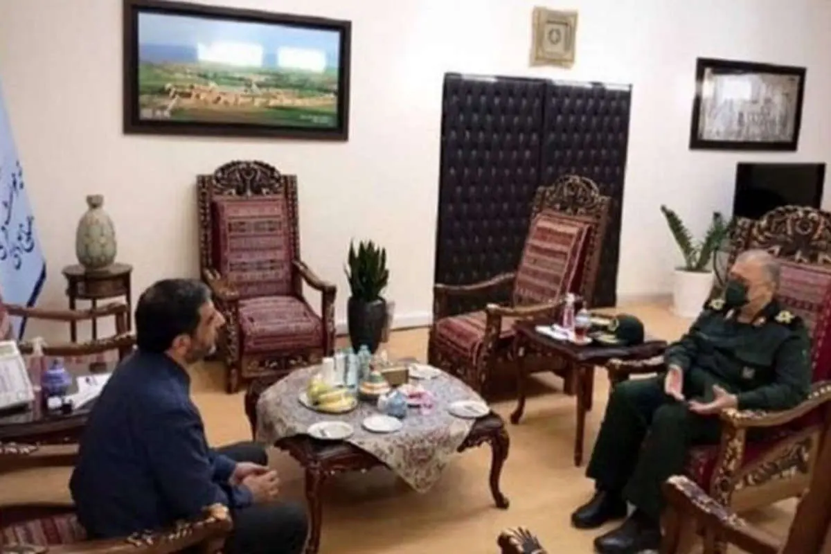مذاکره ضرغامی با حفاظت سپاه برای ورود گردشگران خارجی